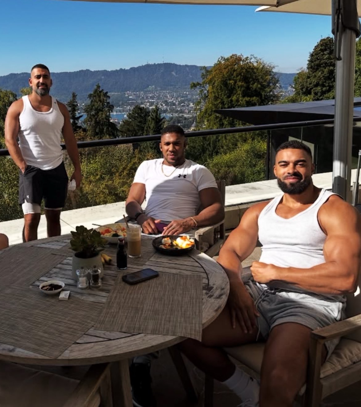 Video of boxer Anthony Joshua?s two coaches k!lled Ogun crash